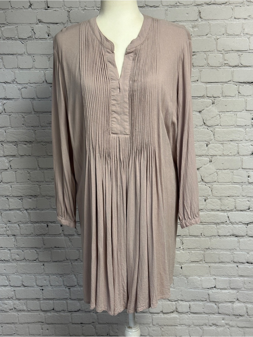 Old Navy Long-Sleeve Pleated Tunic Dress in Dusty Rose